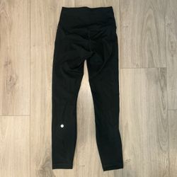 LuluLemon Pants (never worn)