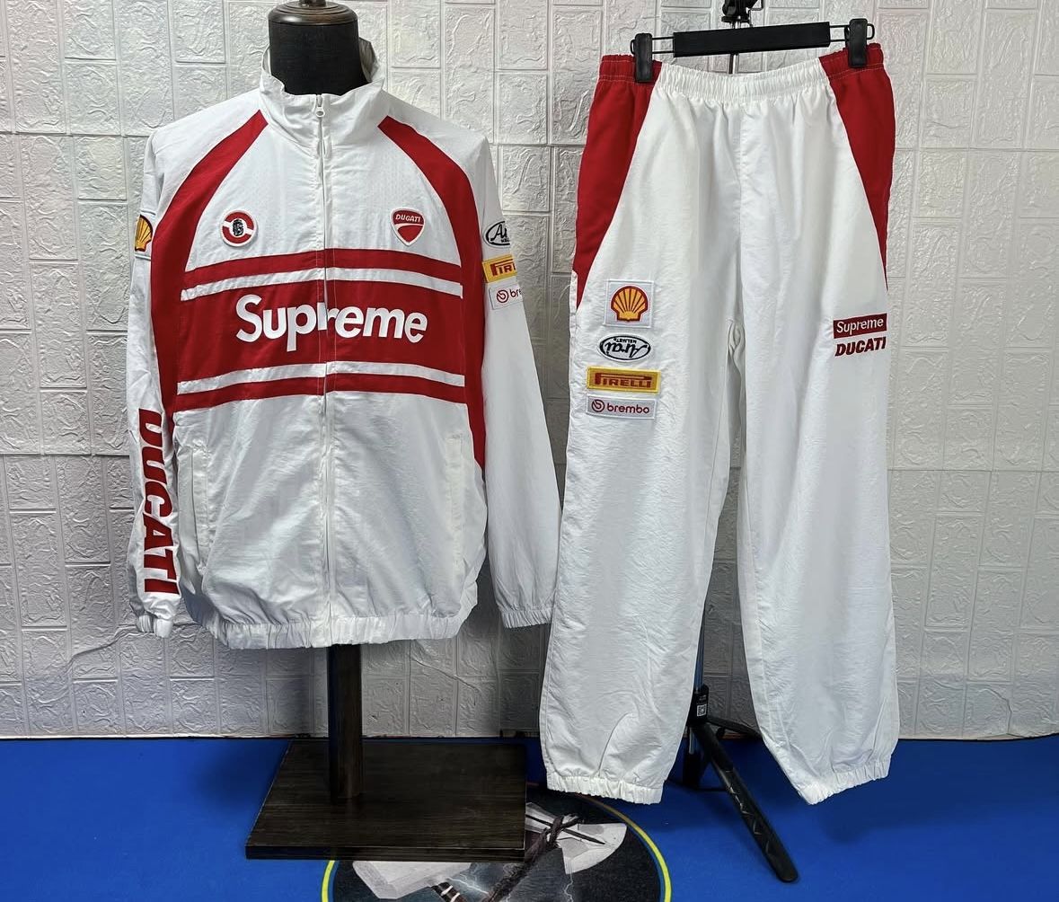 Supreme Outfit
