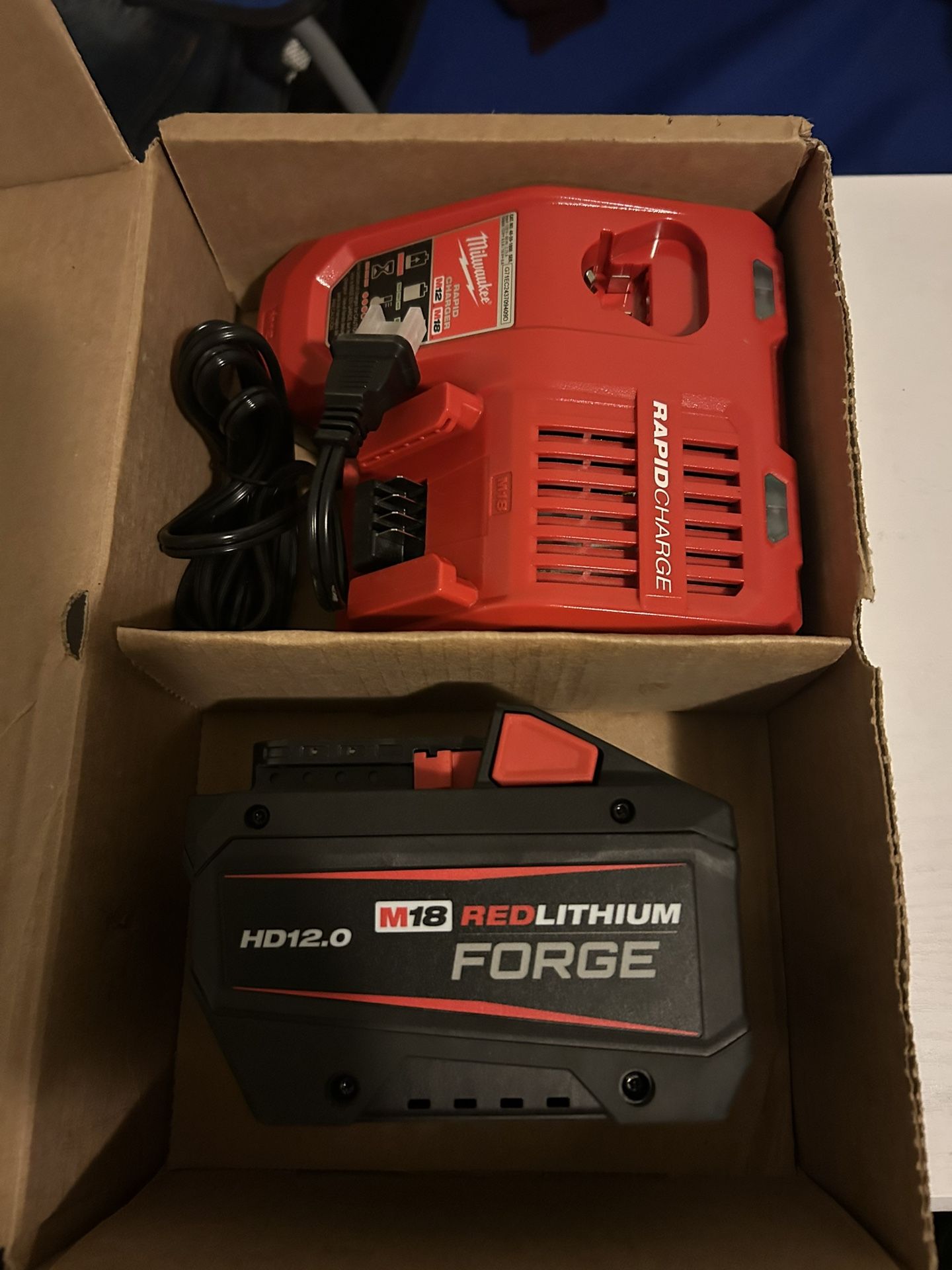 Milwaukee M18 Red Lithium Forge HD 12.0 Battery With Charger