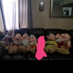 Snow White Dwarfs