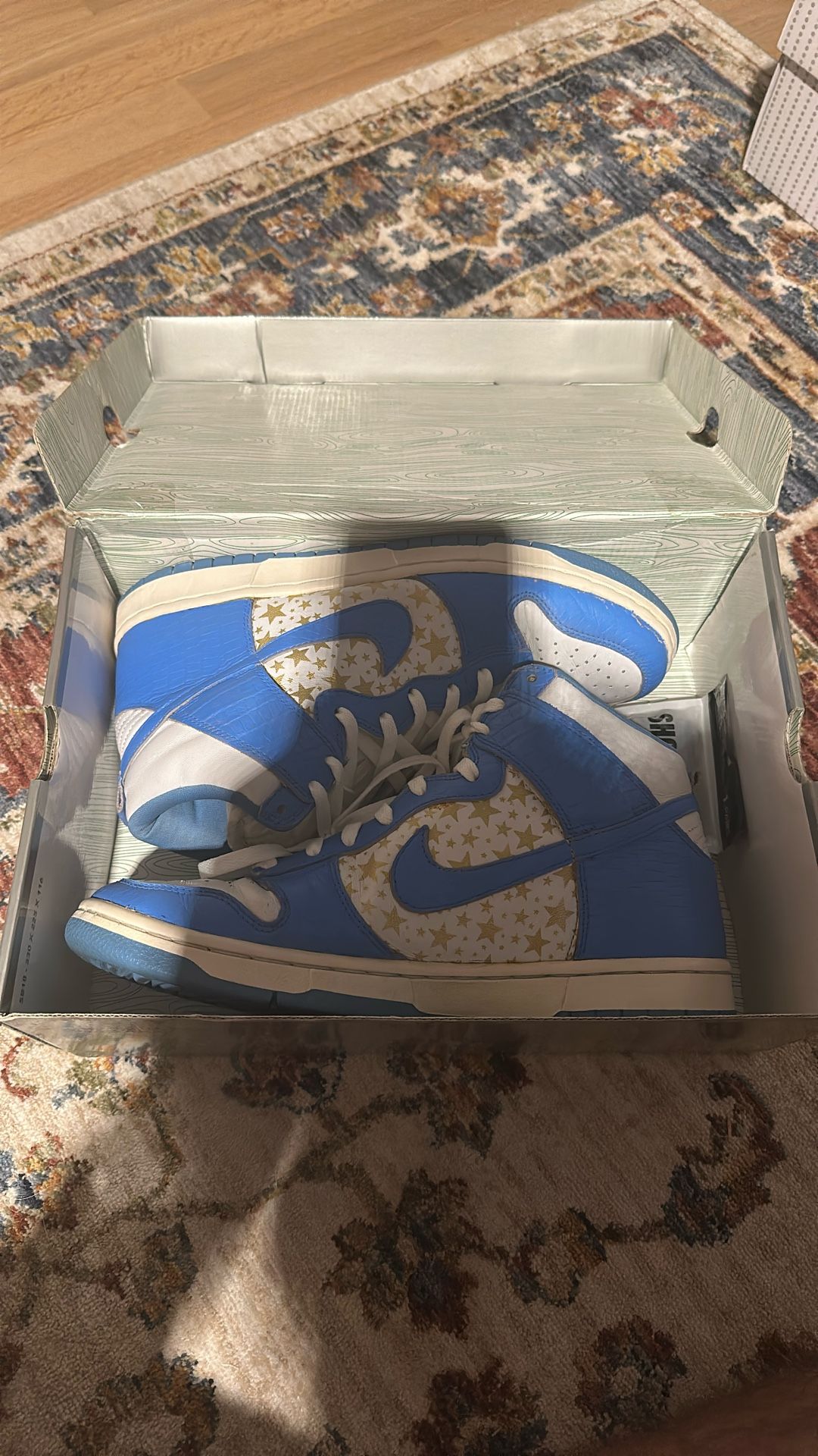 Authentic Supreme Blue Stars Nike SB Size 10 VNDS With OG Box And Laces