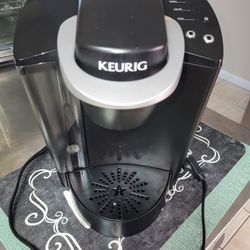 Keurig K-Classic Coffee Maker K-Cup Pod, Single Serve, 6 to 10 oz. Brew Sizes, Black