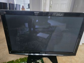 Panasonic VIERA LCD TV – Great Condition with Remote