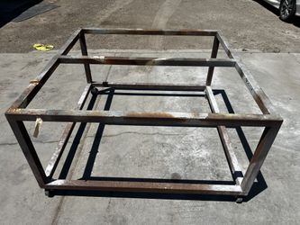 Truck Bed Roller Stand