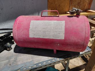 Portable air storage tank