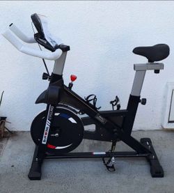 🔥🔥Cycling Bike Stationary - Exercise Bike for Home Gym with Comfortable Seat Cushion..🔥🔥

 BRAND NEW 

ALREADY ASSEMBLED OR IN BOX 📦