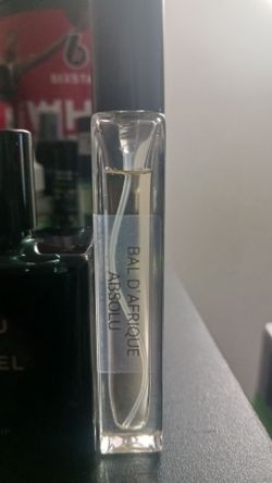 Bal D'frique Absolu 10ml Glass Decant 9ml left