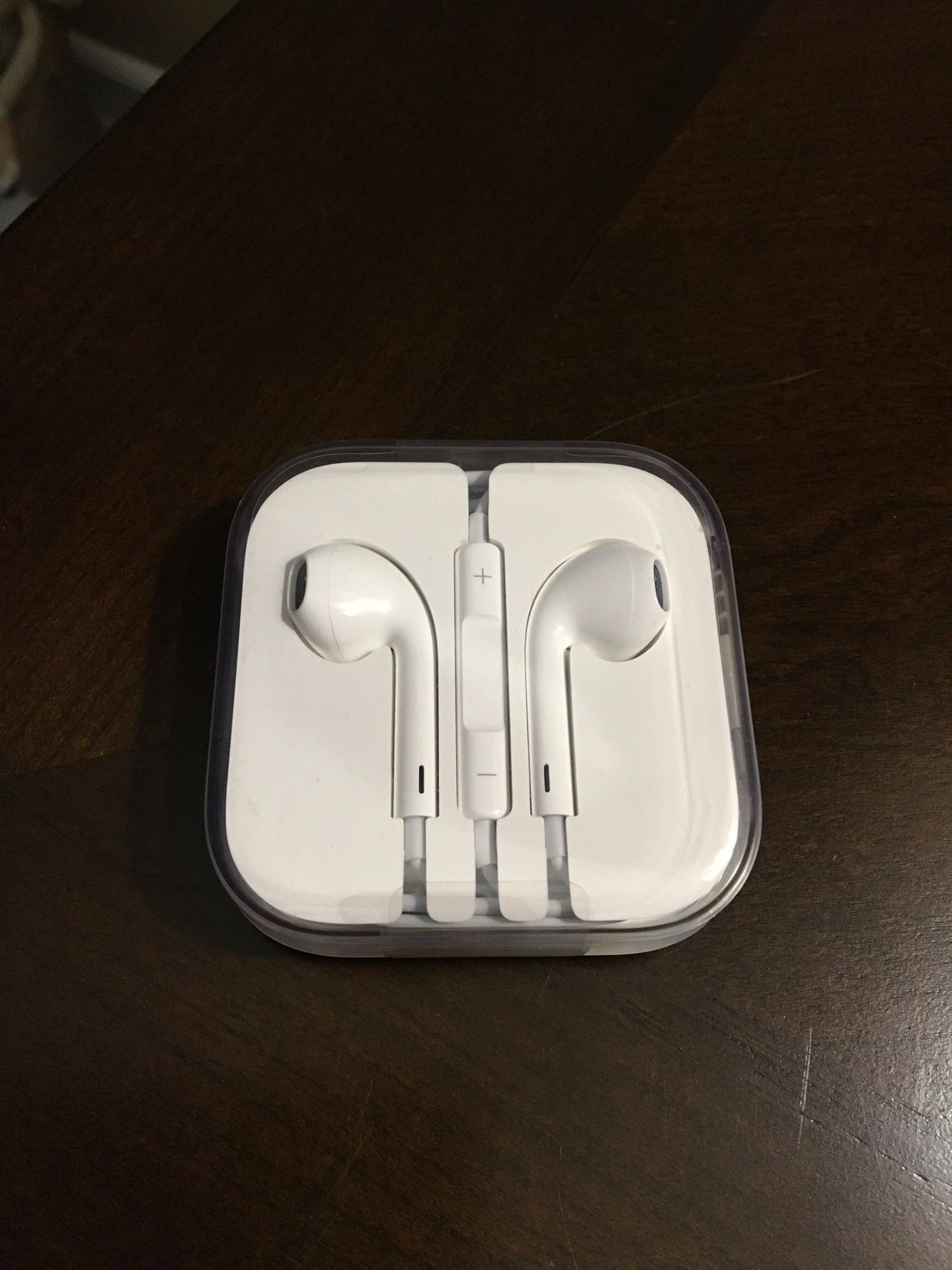 Apple iPhone 3.5mm jack headphones
