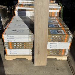 Lifeproof - Cashiers Oak - 22 MIL Click Lock Waterproof Luxury Vinyl Plank Flooring (20.95 sq. ft. /case)