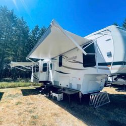 2021 Palomino columbus 329dvc