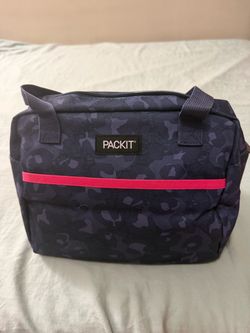 PackIt Freezable Lunch Bag Insulated for Freshness with Zipper Closure BLUE NEW