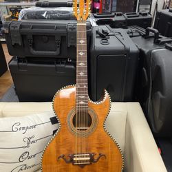 Máster bajo quinto Guitar