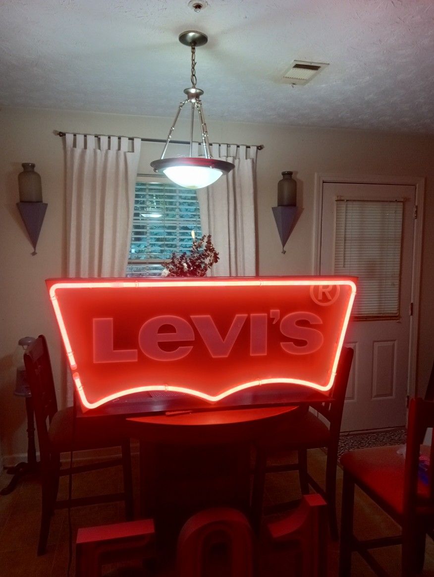 Large Levi's Neon Sign Store Display Excellent Condition