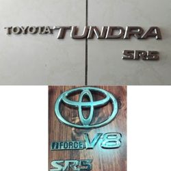 01-04 Toyota Sequoia Grille Emblem And Iforce V8 Emblem 