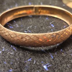 Vintage 10kt Yellow Gold Bangle Bracelet