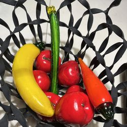 Hand Blown Decorative Art Glass Vegetables With Metal Basket  25$