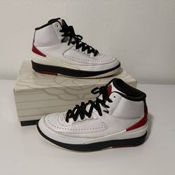 Jordan 2 Retro Chicago Shoes Size 8.5