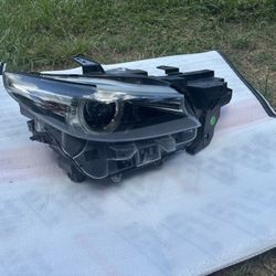 2016 UP 2019 MAZDA CX-9 HEADLIGHT