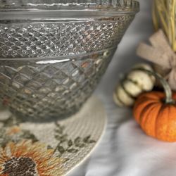 Vintage Glass Punch Bowl Wexford by Anchor Hocking EVC