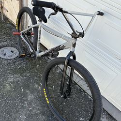 Throne Goon C Concrete