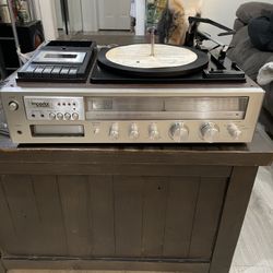 Record Player/ Radio 