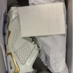 Jordan 6 Retro Low “LUNAR/YEAR” size (9.5M). DS(New). $140.Retail($200).‼️