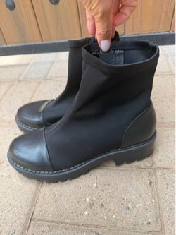 Urban Outfitters Black Sock Ankle Boots with Lug Sole Size 9 Women’s
