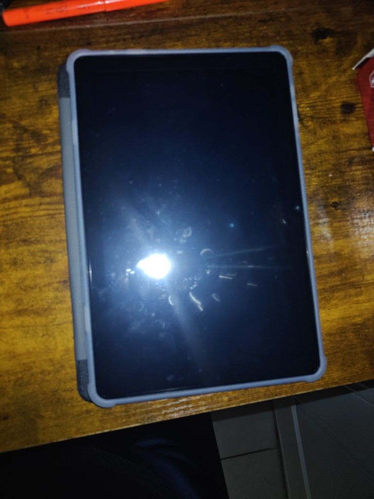 Android 15 Tablet with Keyboard, 26GB RAM+256GB ROM(2TB Expand), 10 inch tablet with 8000mAh Battery, 2.4G/5G WiFi, 5MP+13MP Dual Camera, Widevine L1,