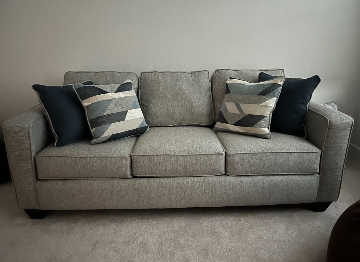 Rooms To Go Sleeper Sofa for Sale in Charlotte, NC OfferUp