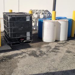 275 Gallon Tank (used) And 5 55 Gallon Drums (used)