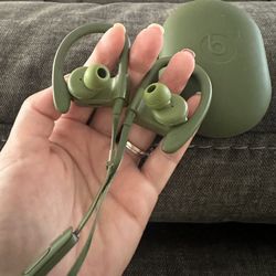 Power Beats - Good Condition