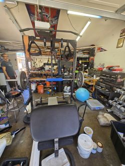 BODY- SOLIT Squat Rack W/ BENCH And Weights