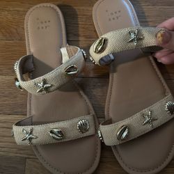 Women’s Sandal Size 8