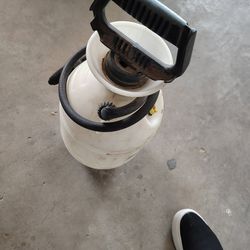 2 Gallon Pump