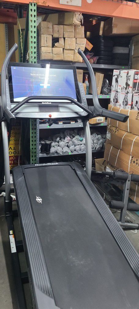 Nordictrack X32i Treadmill- 40% incline 12mph max speed  1999$ 