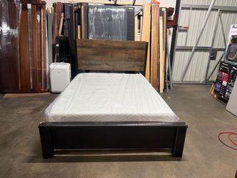 Queen bed $280