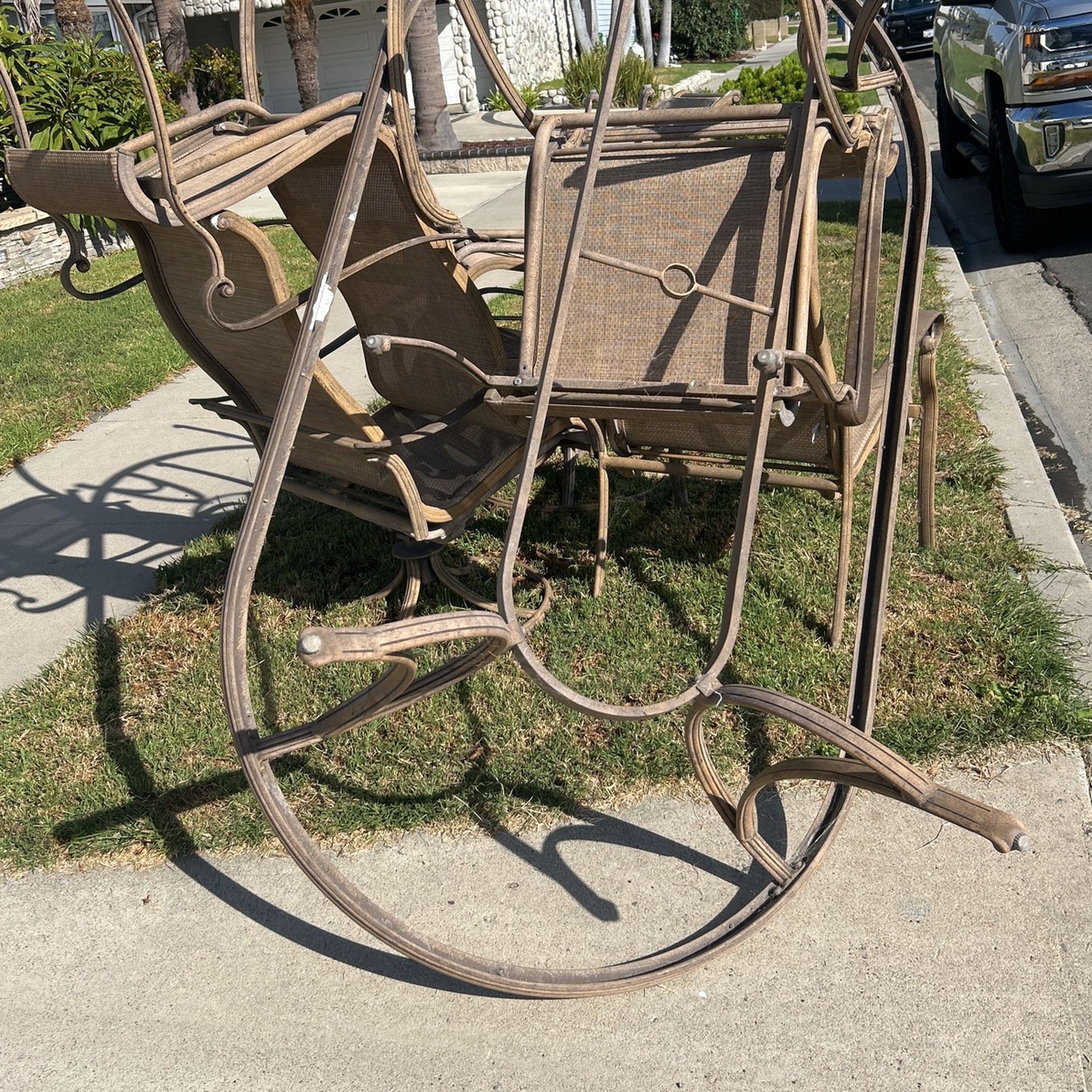 6 Chairs And Table 