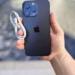 iPhone 14 Pro Max 256  GB  pristine  Condition!   UNLOCKED use any carrier.  Hablo Espanol.