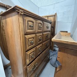 Chests of drawers with wooden mirror