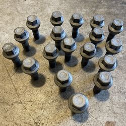 Sprinter Van Wheel Lug Bolts Nuts