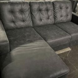 Sofa w/ Reversible Chaise