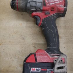 Milwaukee Hammer Drill 2904-20 with 5AH BATTERY PRE OWNED 884287-2 