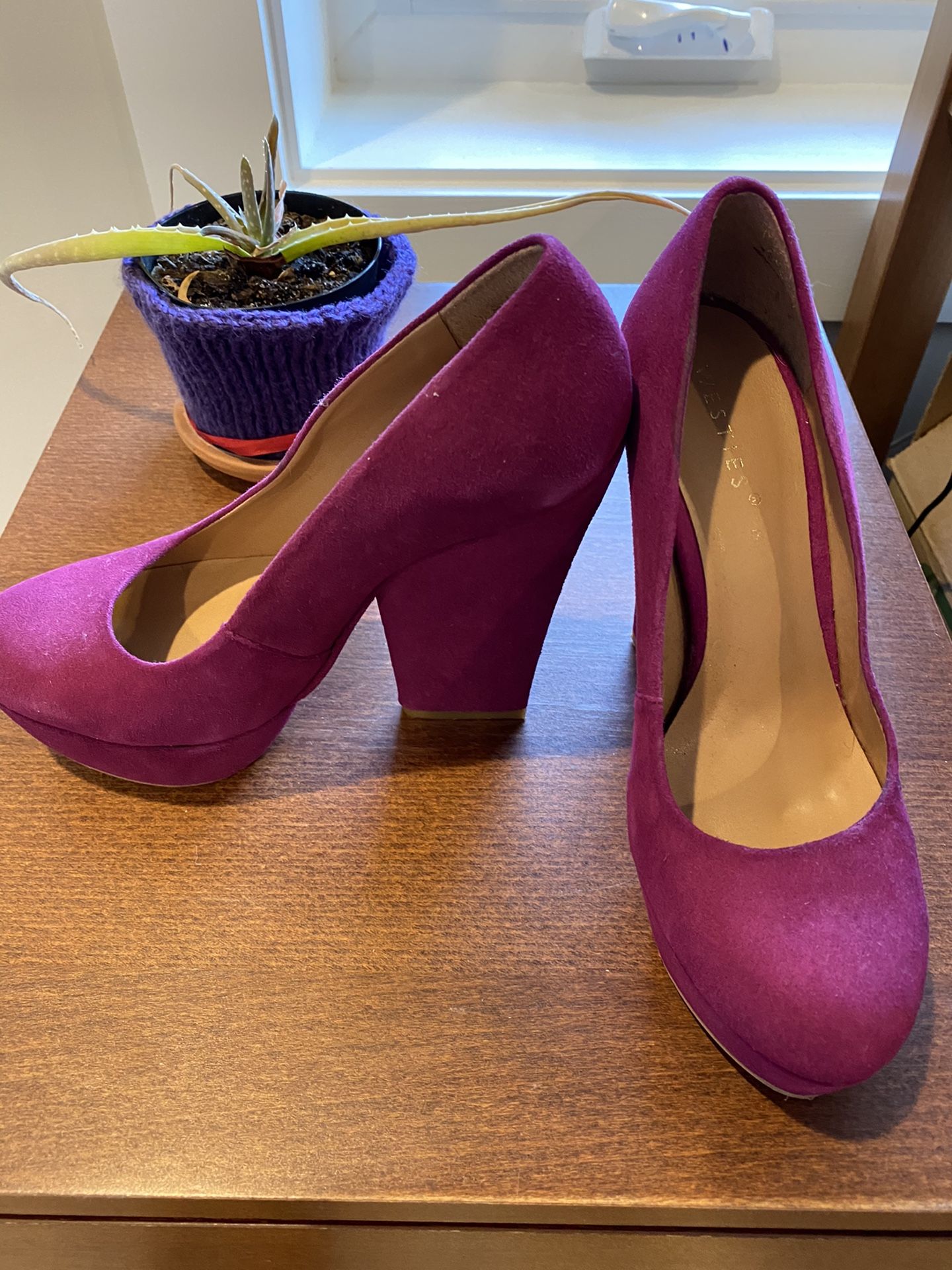 High heels suede size 7.5 Westies