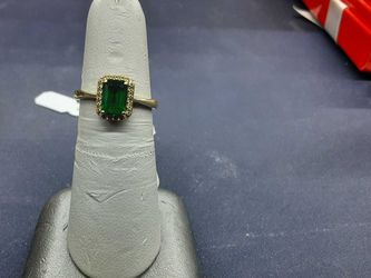 Yellow Gold 10k (.417) 2.8 grams Size 7