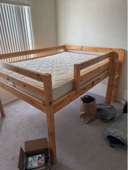 Full size loft bed
