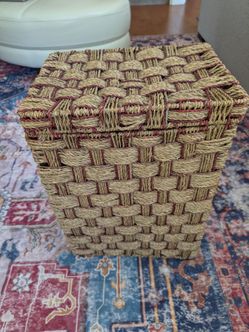 Woven Storage/Hamper Basket with Lid and maroon accents