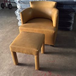 LEATHER ACCENT CHAIR SET WITH STOOL OTTOMAN 