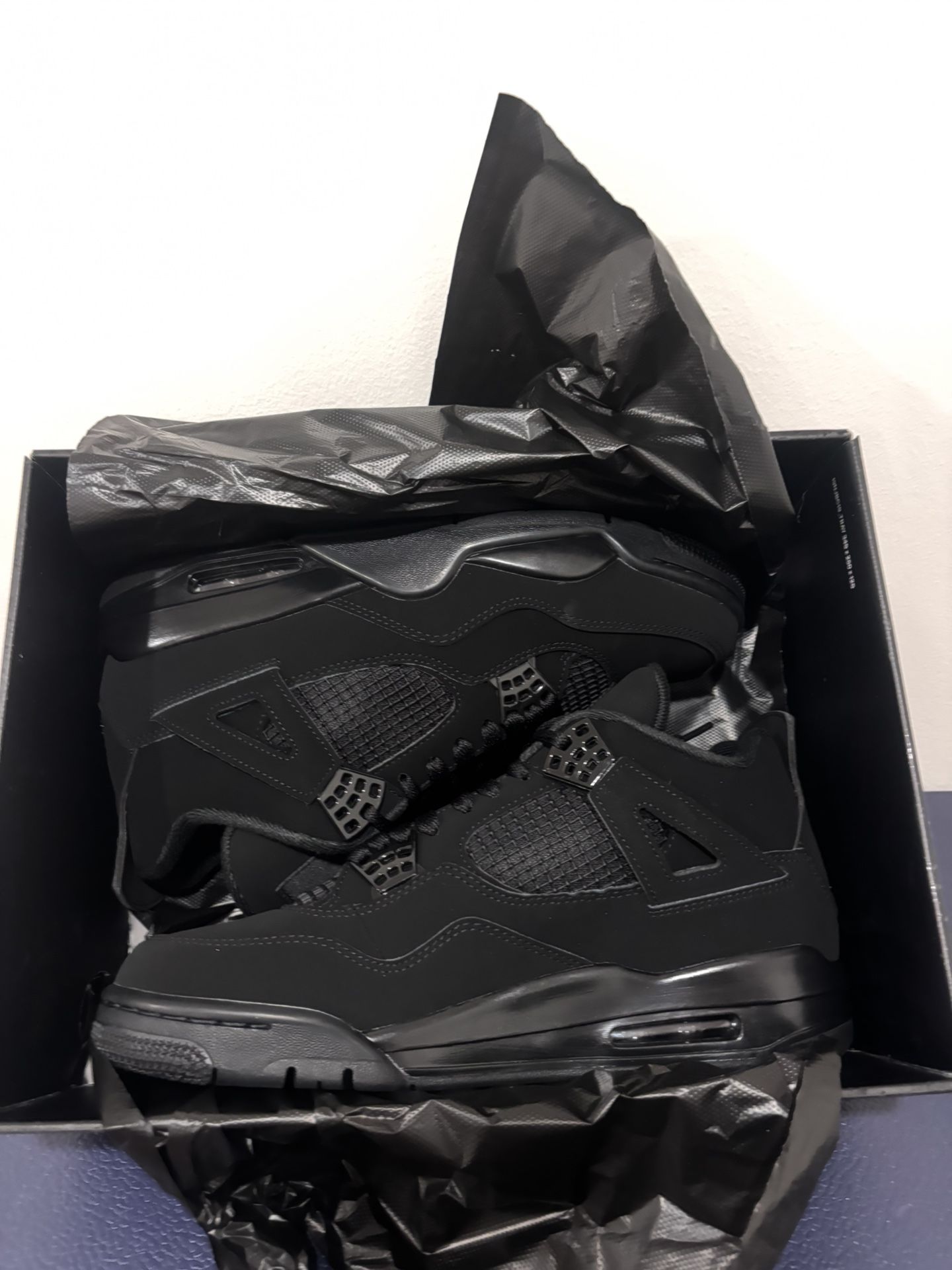 Jordan 4 Black Cat Size 10.5