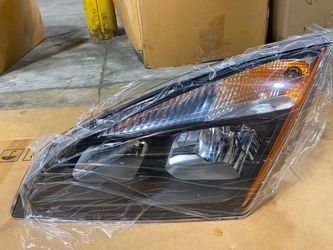 Headlight for freightliner cascaida 2018+