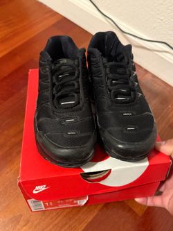 NIKE AIR MAX PLUS